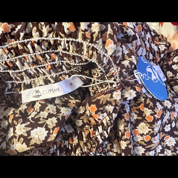 Smocked floral dress - Picture 5 of 5